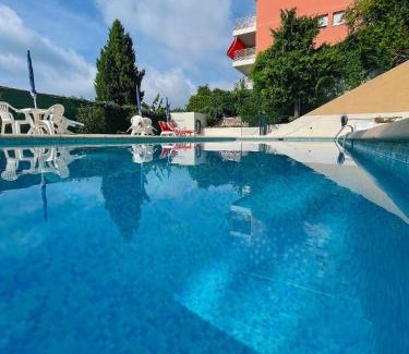 Menton Apartment | Mansfield vue carte Postale Terrasse Piscine calme port à 200m à pied