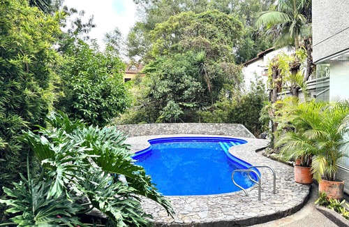 El Tesoro House | Mansión BR Villa con Piscina + Jacuzzi a 6 min de Provenza Medellín