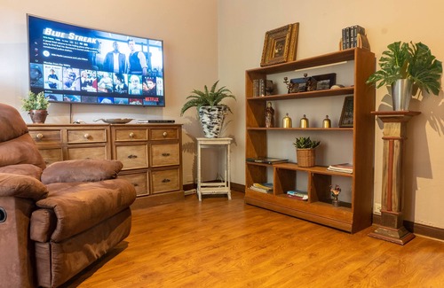 El Tesoro House | Mansión BR Villa con Piscina + Jacuzzi a 6 min de Provenza Medellín