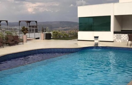 Capitolio House | Mansion on the escarpments of the lag