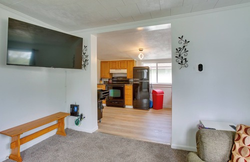 Manton Cottage | Manton Cottage ~ 34 Mi to Traverse City!