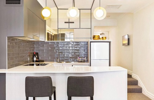 Sydney Central Business District Apartment | Mantra 2 Bond Street Sydney
