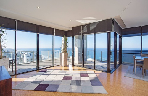 Surfers Paradise Apartment | Mantra Circle on Cavill