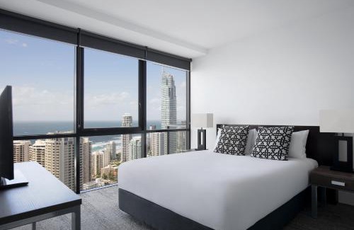 Surfers Paradise Apartment | Mantra Circle On Cavill