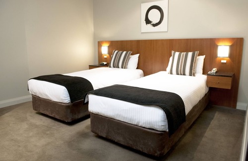 Adelaide Central Business District Hotel | Mantra Hindmarsh Square Adelaide