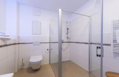 Krakow am See Apartment | Mantra-Oase - Gemütliches Apartment mit Seeblick, Kamin & Wellness am Krakower See