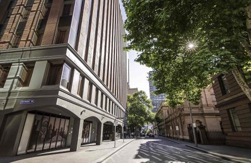 Melbourne Central Business District Apartment | Mantra on Little Bourke Melbourne