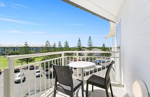 Northern Rivers Apartment | Mantra on Salt Beach Resort - Oceanview Studio Hotel Room by uHoliday