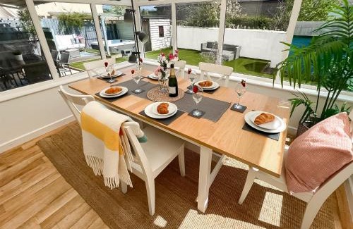 Totnes House | Manuka Cottage