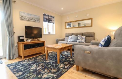 Falmouth House | Manuka