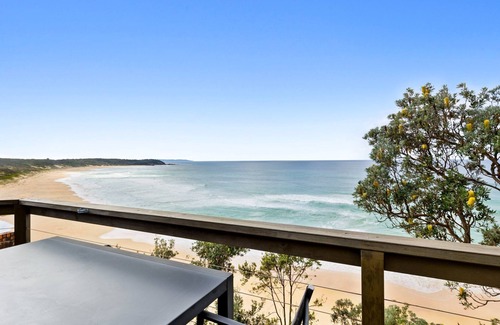 Manyana House | Manyana Beach Break absolute waterfront