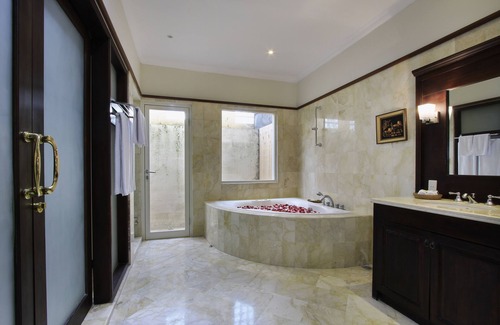 Denpasar Timur Hotel | Manzelejepun Villa & Pavilion