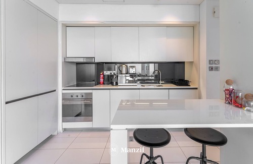 DIFC Apartment | Manzil-1BR Apartment with Skyline Views