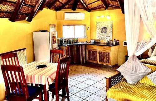 Marloth Park Ski Chalet | Manzini Swazi King Chalets