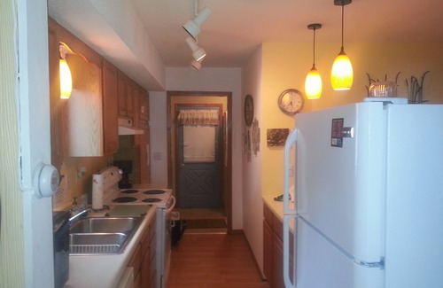 Ashville House | Maple Bay Get-a-Way