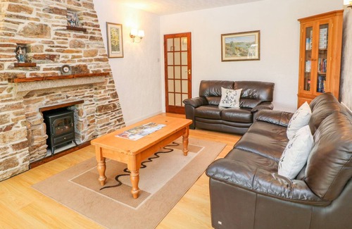 Tavistock Cottage | MAPLE COTTAGE, pet friendly, character holiday cottage in Tavistock