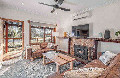 Porepunkah House | Maple Cottage Porepunkah - Modern & Cosy home