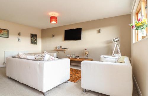 Maenporth House | Maple