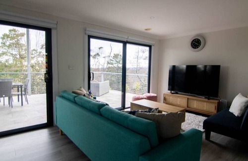 Wentworth Falls House | Maple Grove big house quiet enclave amazing views