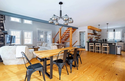 Narrowsburg House | Maple House: 25 Min to Big Bear Mtn+Cozy Fireplace