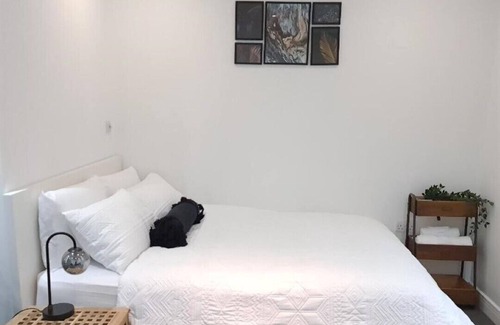 Addiscombe Apartment | Maple House - Spacious 1-Bed Apartment with breakfast in London