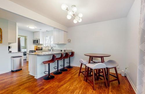 Charleston House | Maple Leaves - 30 Day Rental