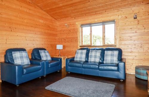 Bodmin House | Maple Lodge