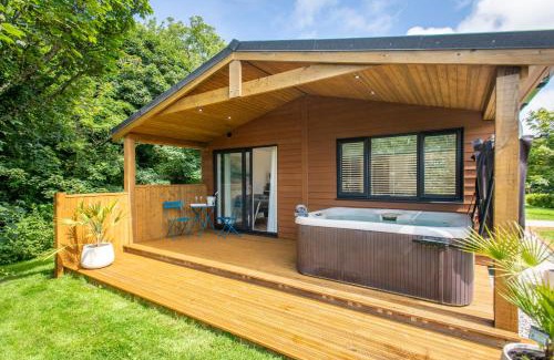 Hayle House | Maple Lodge