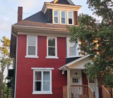 Academy - Sherman Park House | Maple Manor Private