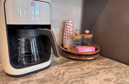 Jeffersonville House | Maple Street Retreat - where comfort meets convenience