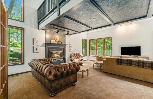 Thompsonville House | Maplewood