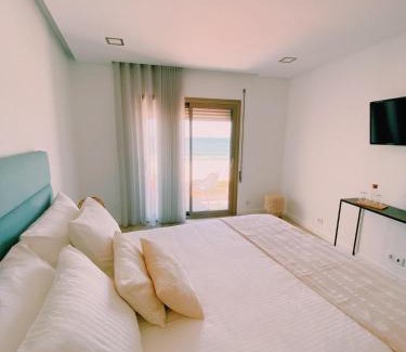 Marinha das Ondas House | Maré Viva Bed & Breakfast