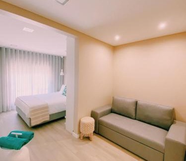 Marinha das Ondas House | Maré Viva Bed & Breakfast