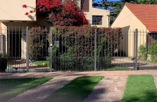 Constitucion House | Mar y Asados - Chalet hasta 19 huéspedes con dos Parrillas