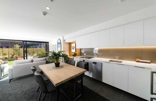 Arthur's Point Apartment | Mara Apartment @ the base of Coronet Peak