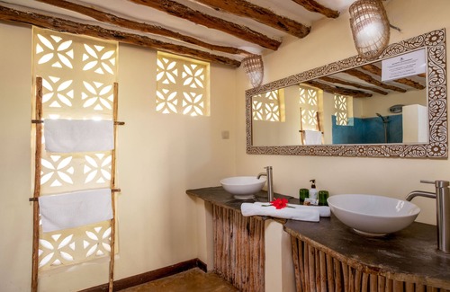 Kiwengwa Hotel | Marafiki Bungalows