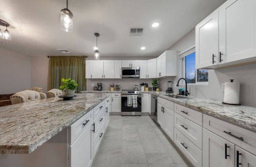 Marana House | Marana/Quiet Neighborhood/3 BR 2 BA/Cozy