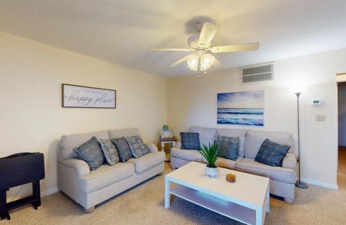 Caine Woods Apartment | Marathon North 101
