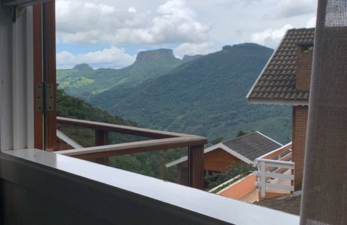 Campos do Jordao Cottage | Maravilhosa Casa de Campo em Condomínio Fechado
