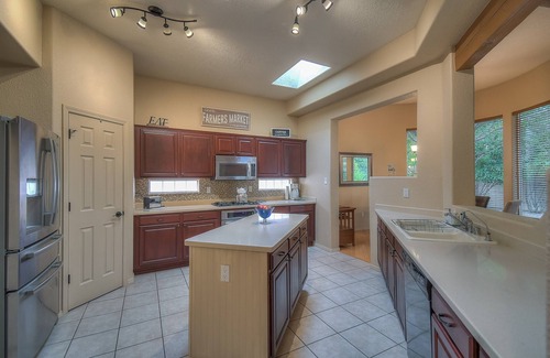 Westside House | Maravilla, 30+ Day Rentals, Near I-40