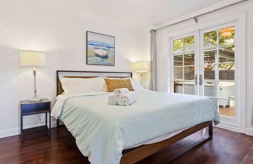 Belmont House | @ Marbella Lane - 3BR Belmont Cozy House