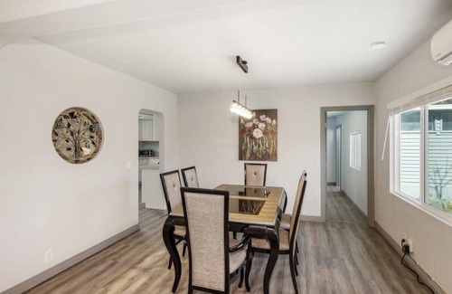 Cabazon House | @ Marbella Lane - 4BR Near Morongo Casino & Outlet | Ldry+P