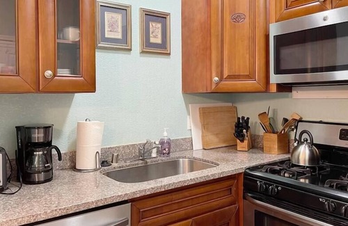 Los Altos Hills Cottage | @ Marbella Lane - Adorable garden cottage