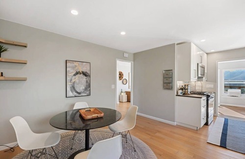 Park Pacifica House | @ Marbella Lane - Chic Abode w/Mountain Skyline