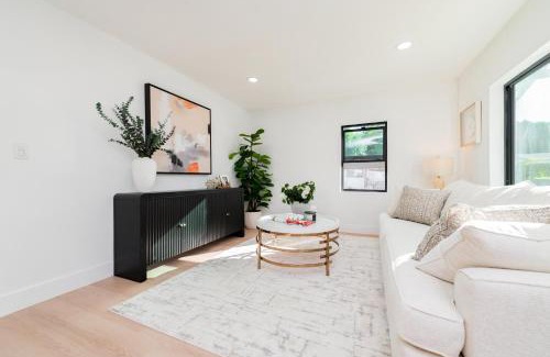 Yorba Linda House | #Marbella Lane - Classy 3BR Jewel with Open Vibe