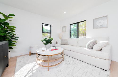 Yorba Linda House | #Marbella Lane - Classy 3BR Jewel with Open Vibe