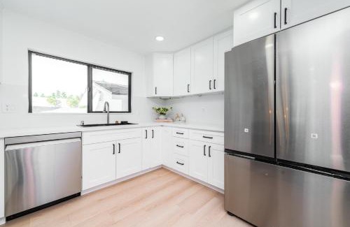 Yorba Linda House | #Marbella Lane - Classy 3BR Jewel with Open Vibe