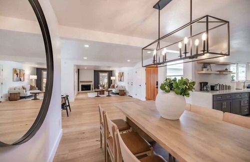 Fullerton House | @ Marbella Lane - Cozy Modern Home w/Relaxing Design & Pool