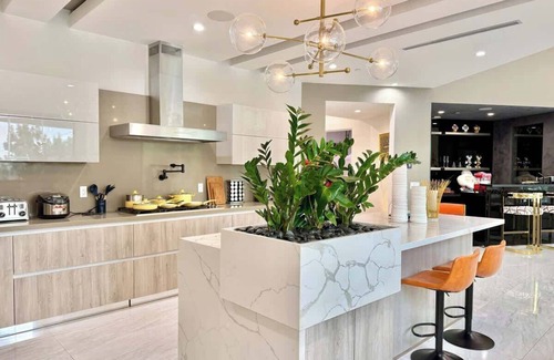 Mount Wilson House | @ Marbella Lane - Enchanted Garden & Pool Hideaway