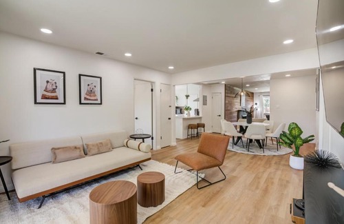 Santa Clara House | @ Marbella Lane - Superb and Cozy 4BR Home